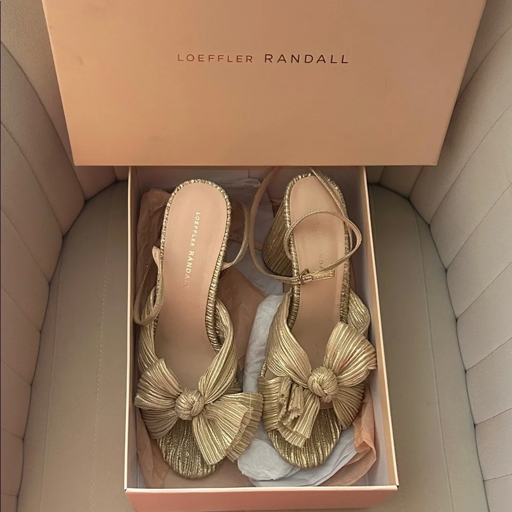 Loeffler Randall Camellia Platinum Pleated Heels - Picture 1 of 7